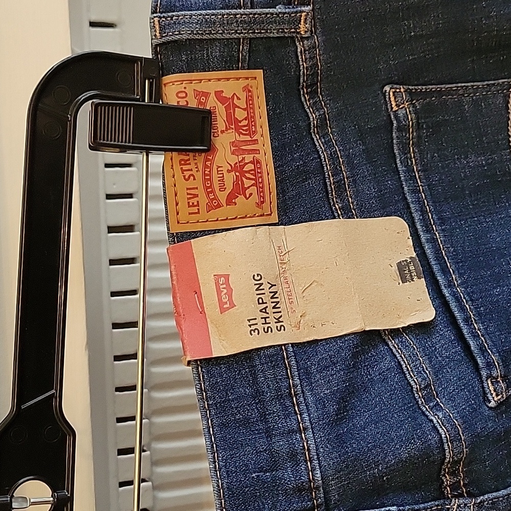 Levi's 311 Shaping Skinny Jeans - Picture 8 of 11